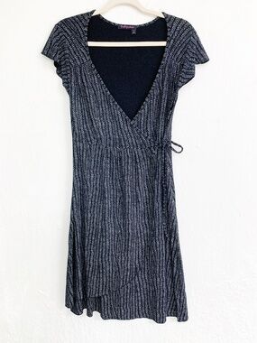 Fresh Produce Faux Wrap Flutter Sleeve Dress in Black Sz S